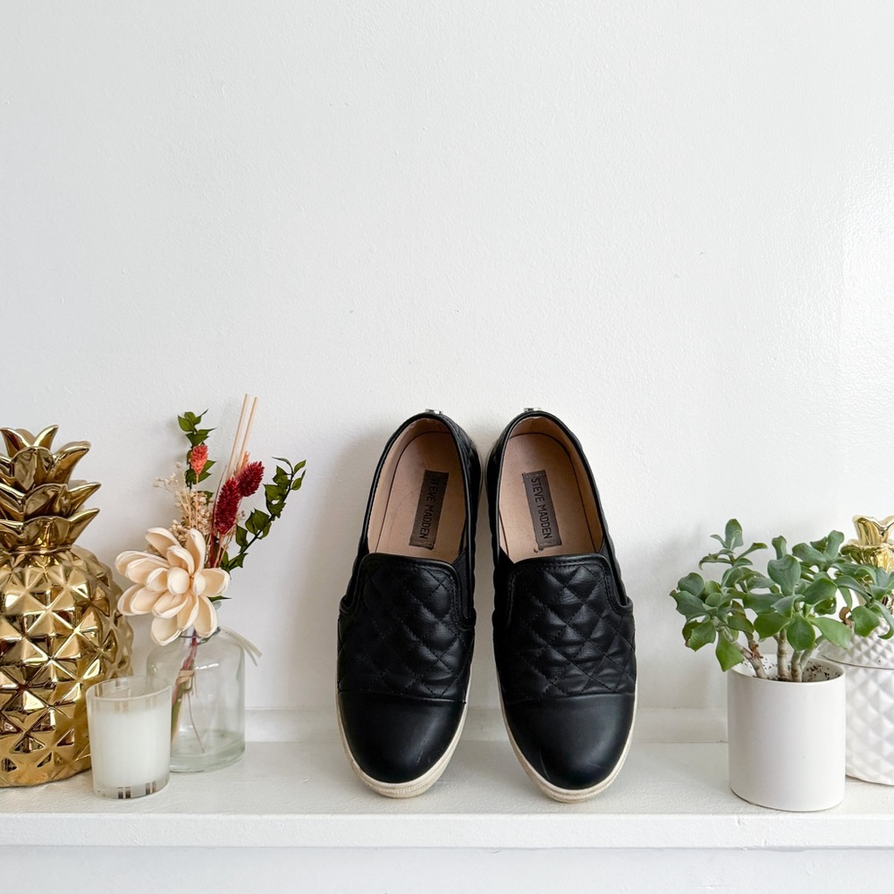 Steve Madden Zaander Quilted Slip On Sneakers